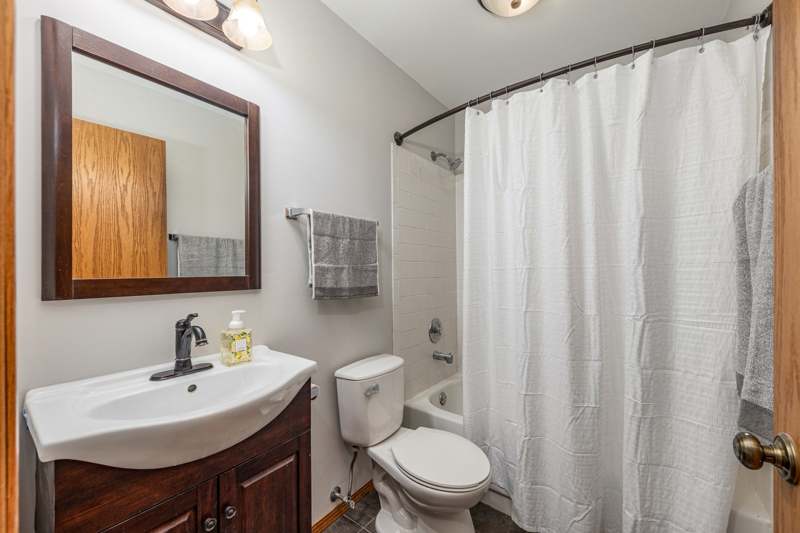 617 Lakewood Farms Drive, Bolingbrook, IL 60490 617 Lakewood Farms Drive, Bolingbrook, IL 60490