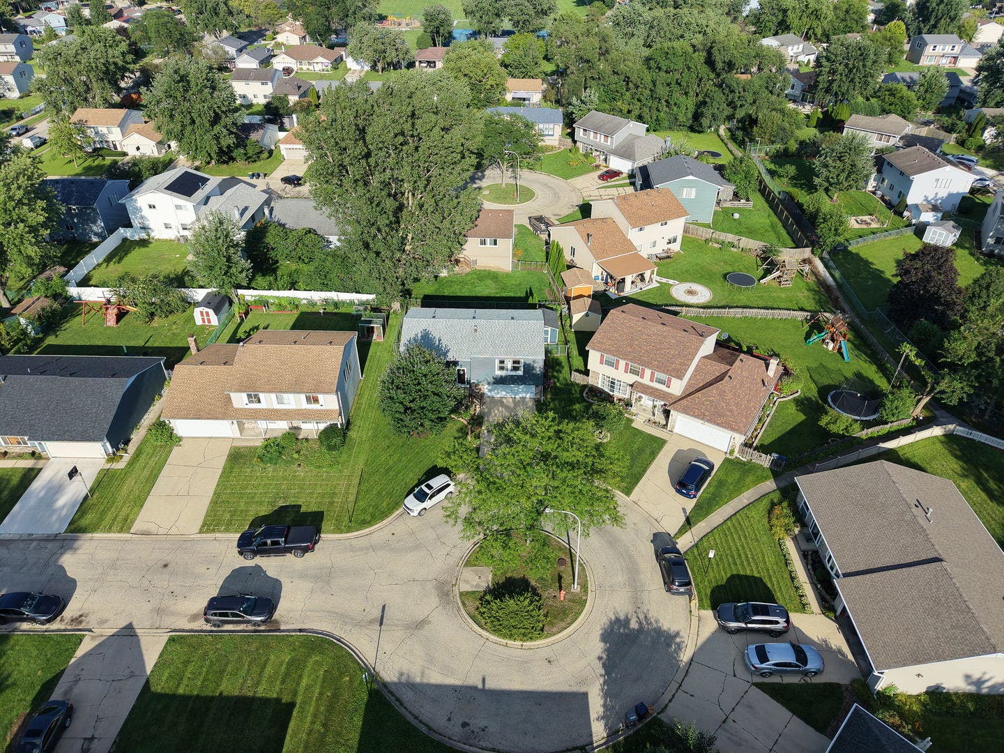 17 Joslyn Drive, Elgin, IL 60120 17 Joslyn Drive, Elgin, IL 60120