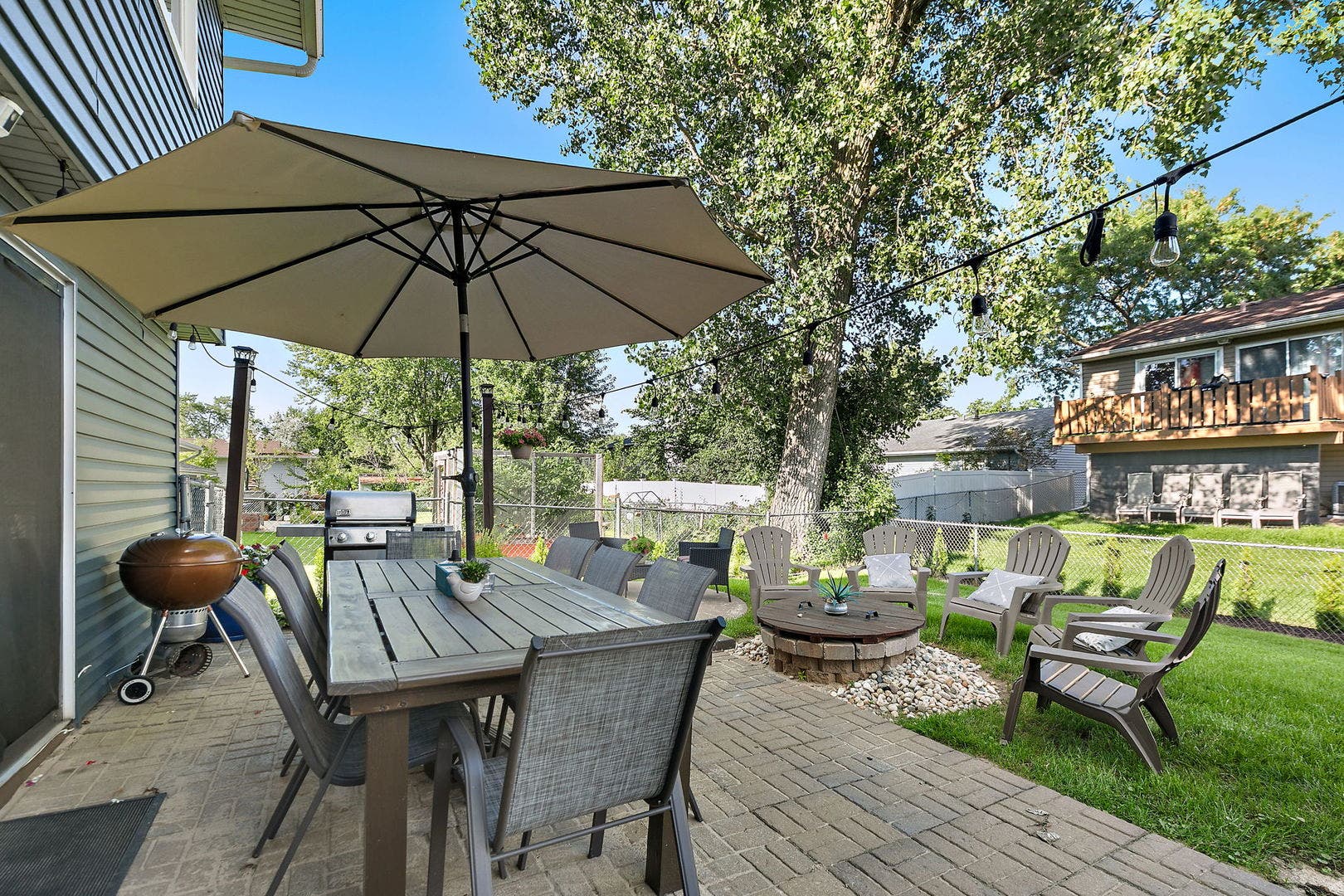 17 Joslyn Drive, Elgin, IL 60120 17 Joslyn Drive, Elgin, IL 60120