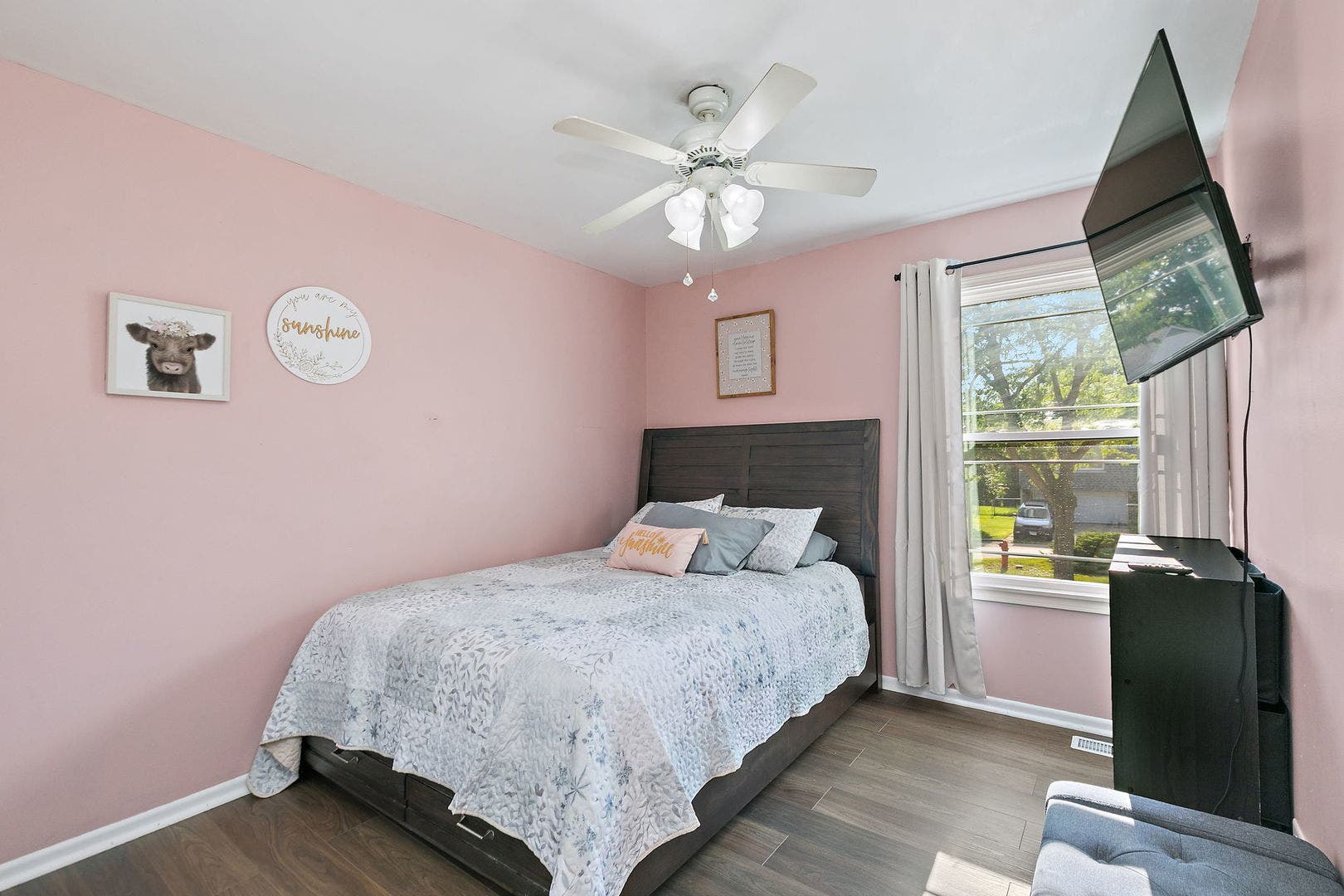 17 Joslyn Drive, Elgin, IL 60120 17 Joslyn Drive, Elgin, IL 60120
