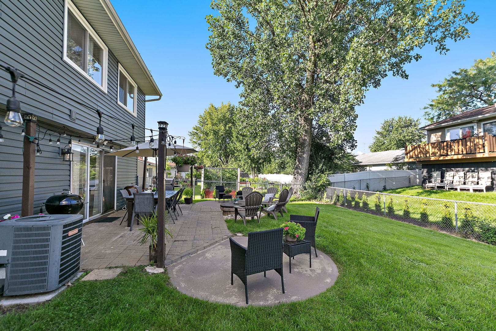 17 Joslyn Drive, Elgin, IL 60120 17 Joslyn Drive, Elgin, IL 60120