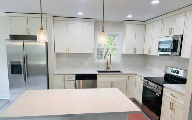 167 Glen Lake Drive, Bolingbrook, IL 60440 167 Glen Lake Drive, Bolingbrook, IL 60440