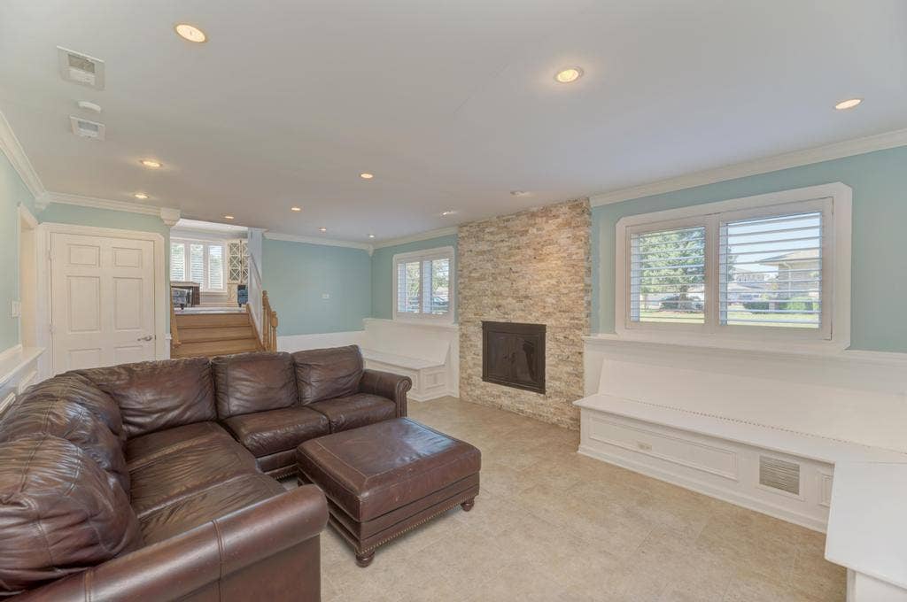 16829 Creekside Avenue, Tinley Park, IL 60487 16829 Creekside Avenue, Tinley Park, IL 60487