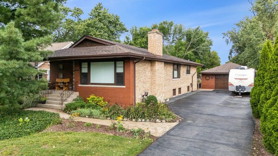Property photo for 1850 Terrace Road, Homewood, IL