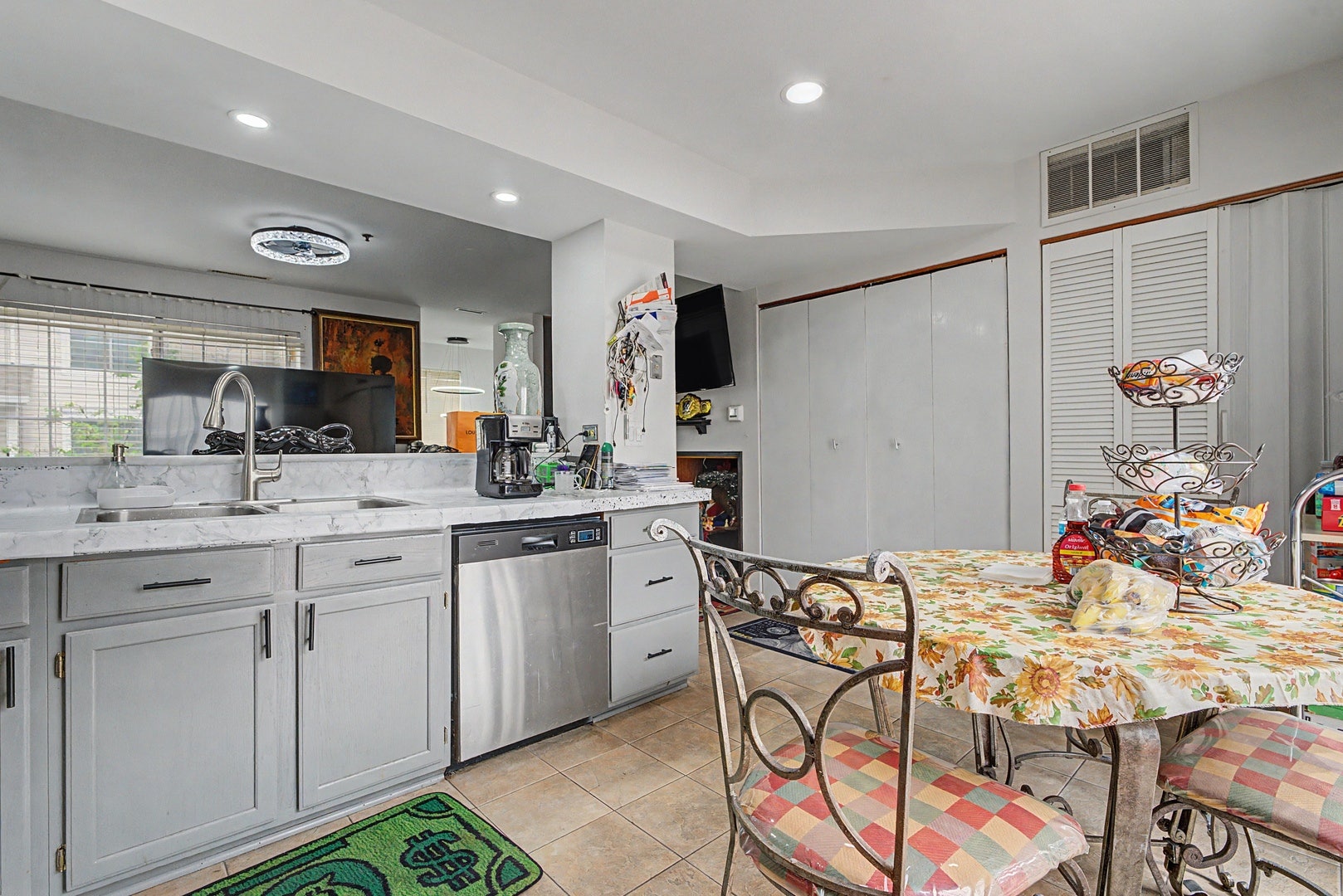 309 CANDLELIGHT Court, #309, Bolingbrook, IL 60440 309 CANDLELIGHT Court, #309, Bolingbrook, IL 60440