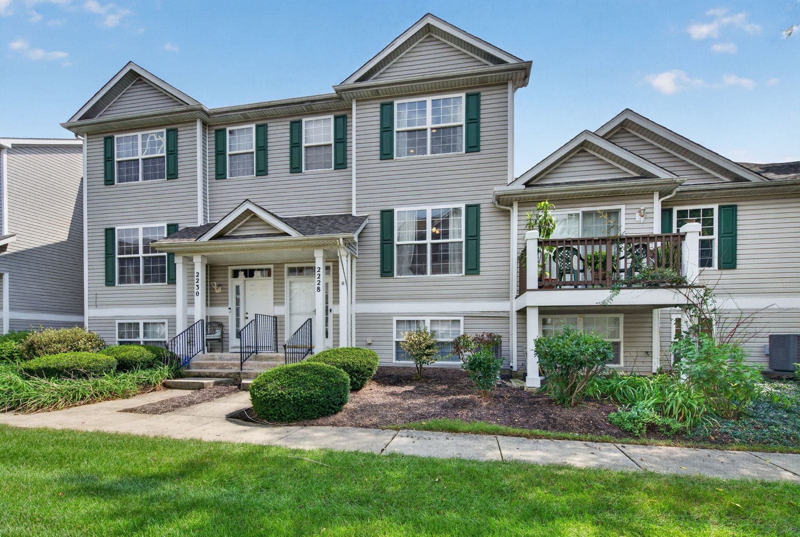 2228 Graystone Drive, Joliet, IL 60431 2228 Graystone Drive, Joliet, IL 60431