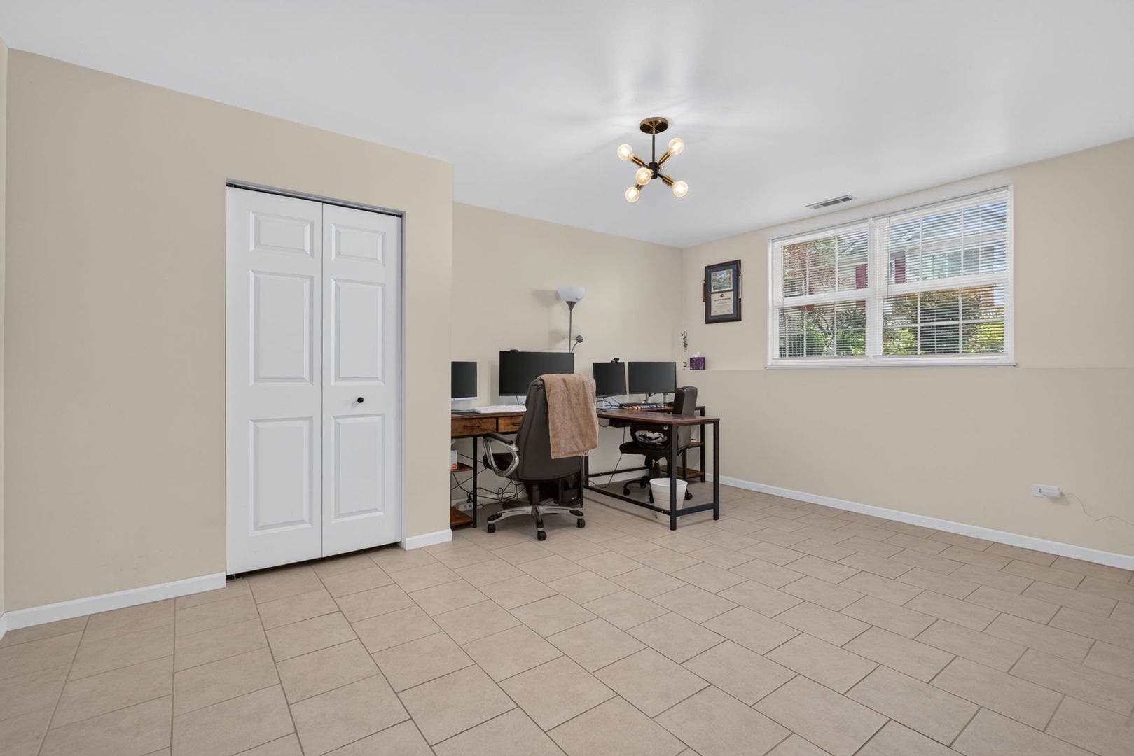 2228 Graystone Drive, Joliet, IL 60431 2228 Graystone Drive, Joliet, IL 60431