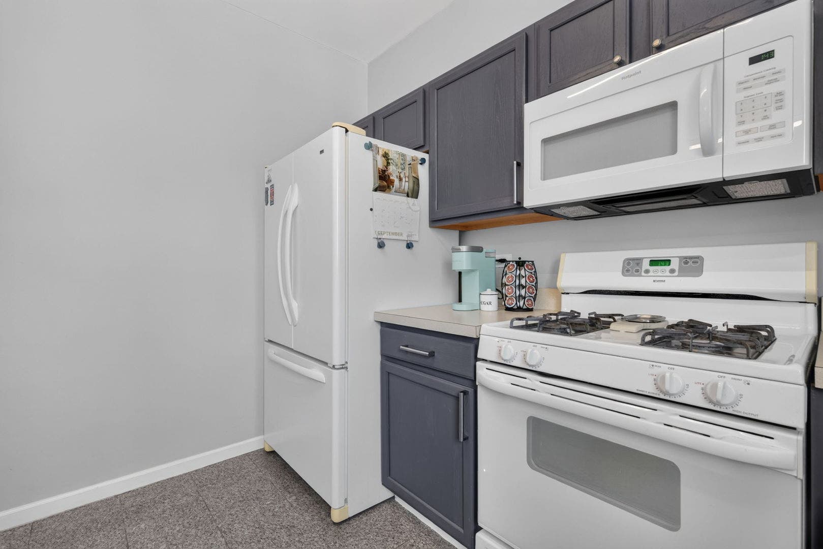 2228 Graystone Drive, Joliet, IL 60431 2228 Graystone Drive, Joliet, IL 60431