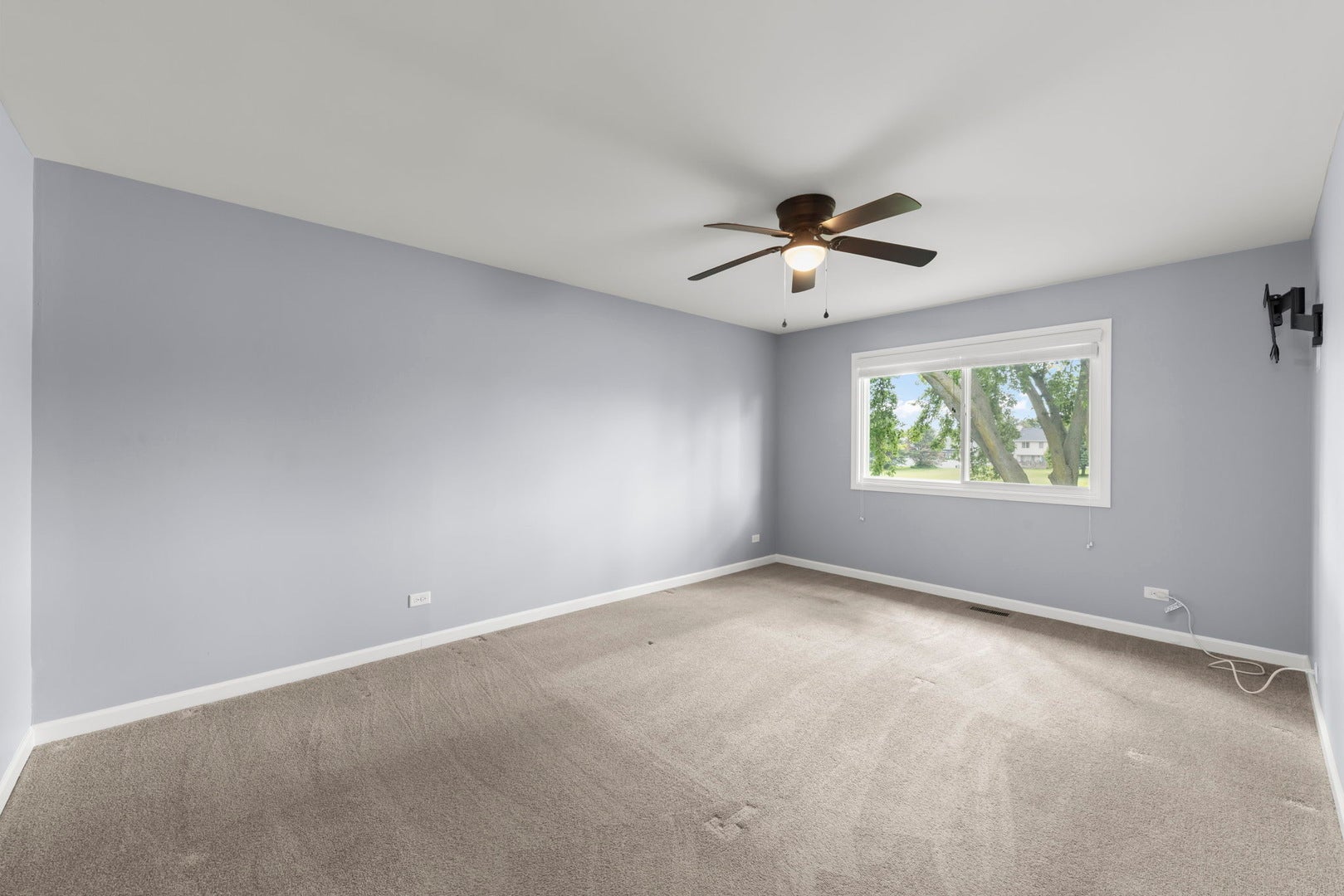 311 Thistle Drive, Bolingbrook, IL 60490