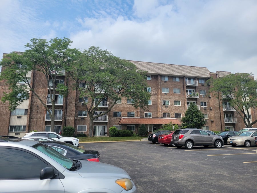 Property photo for 10373 dearlove Road, #2G, Glenview, IL