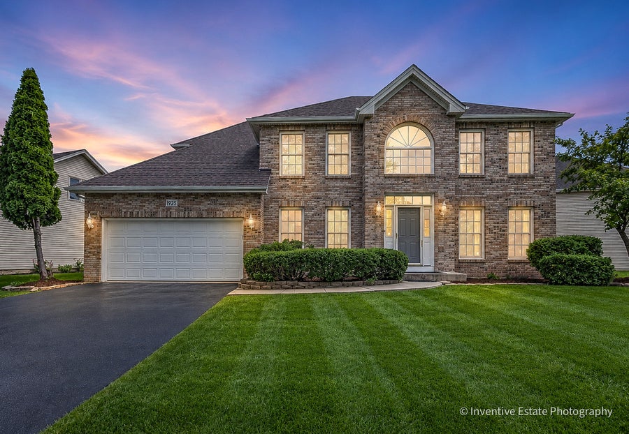Property photo for 1925 Danube Way, Bolingbrook, IL
