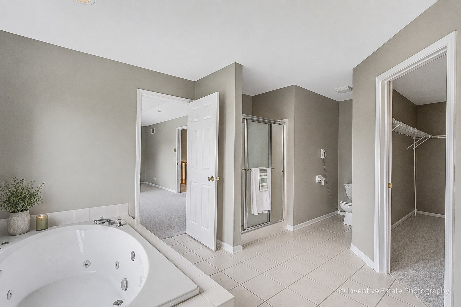 1925 Danube Way, Bolingbrook, IL 60490 1925 Danube Way, Bolingbrook, IL 60490