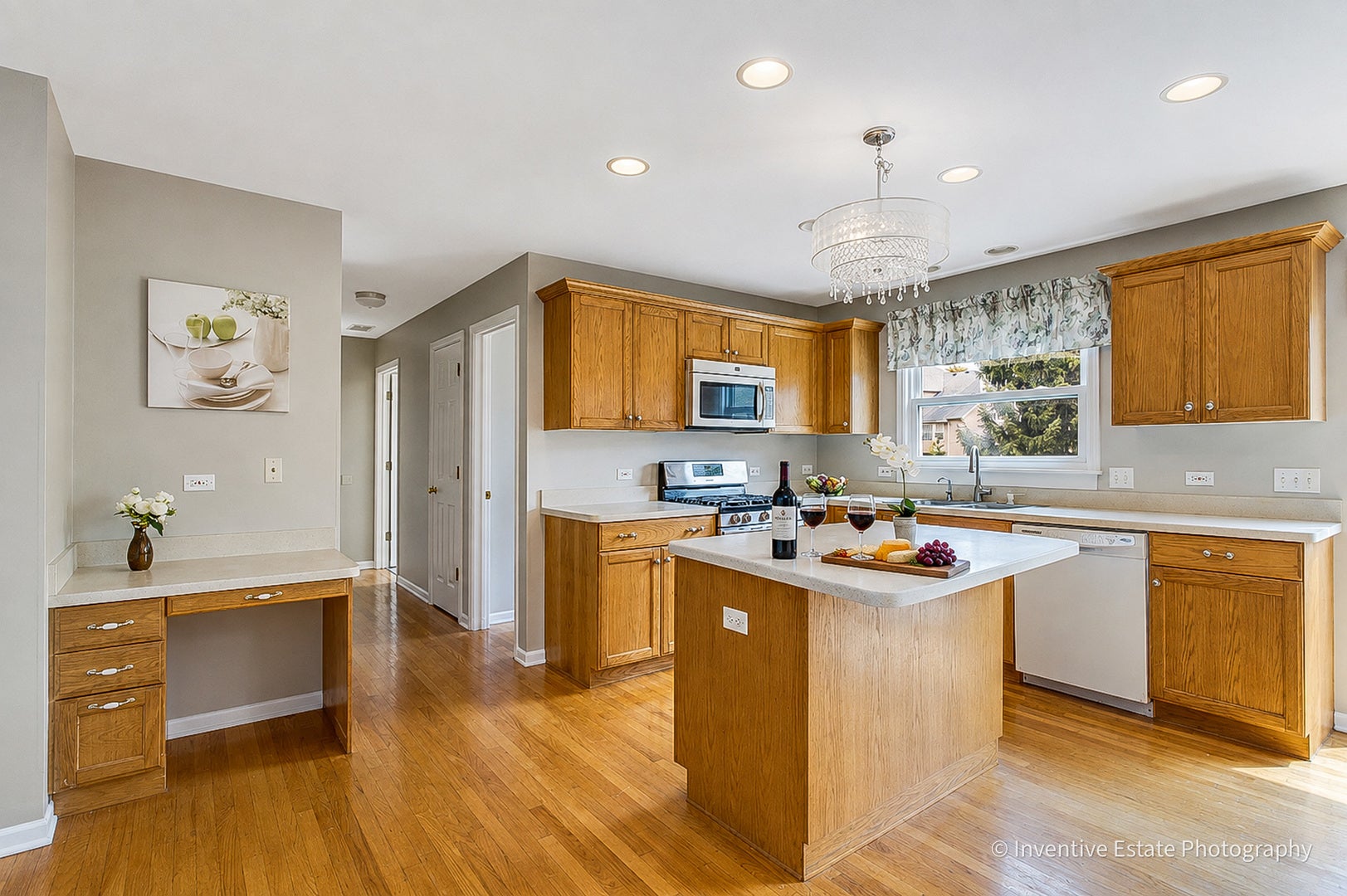 1925 Danube Way, Bolingbrook, IL 60490 1925 Danube Way, Bolingbrook, IL 60490