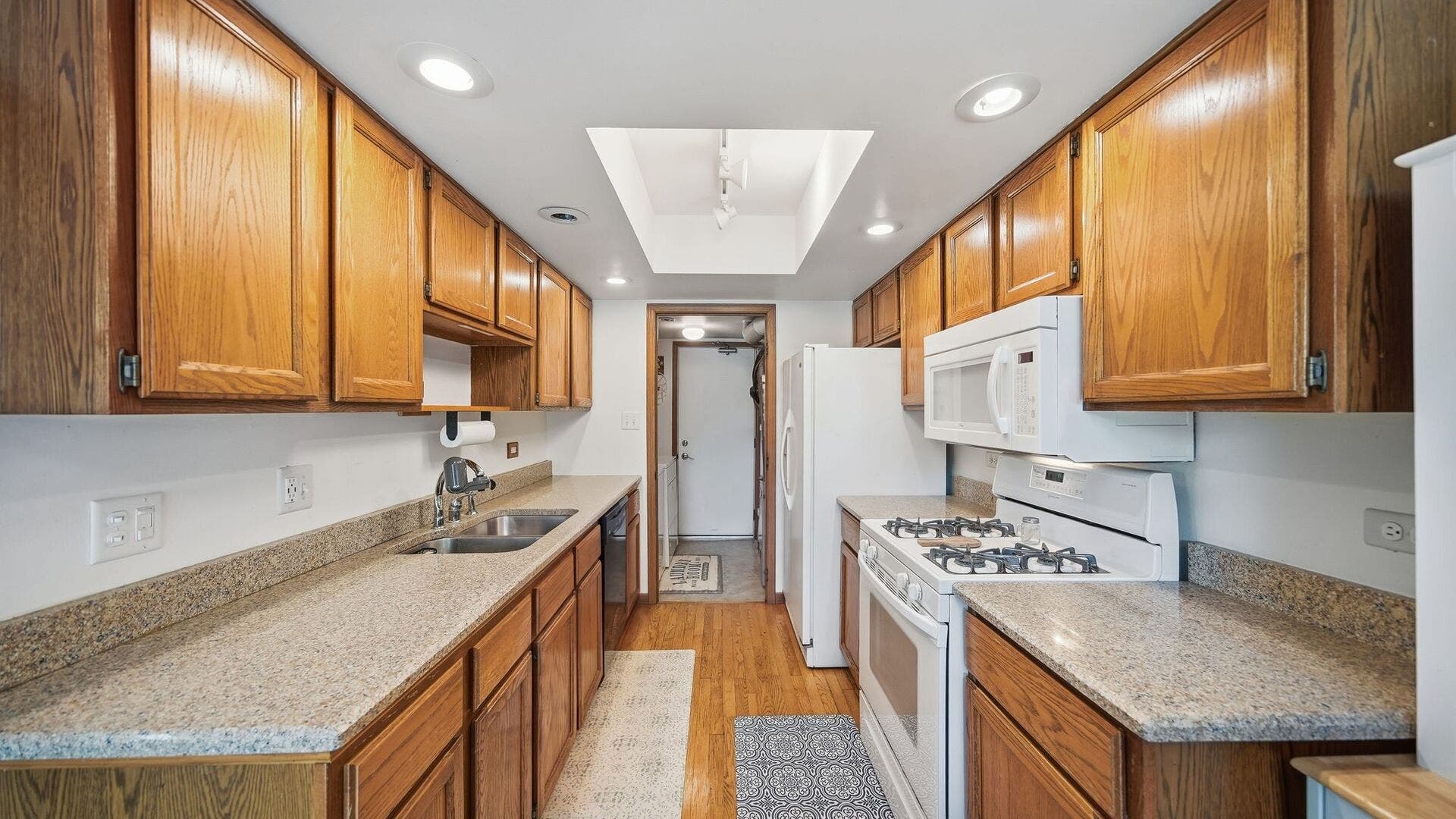 16514 Coachwood Trail, #16514, Tinley Park, IL 60477 16514 Coachwood Trail, #16514, Tinley Park, IL 60477