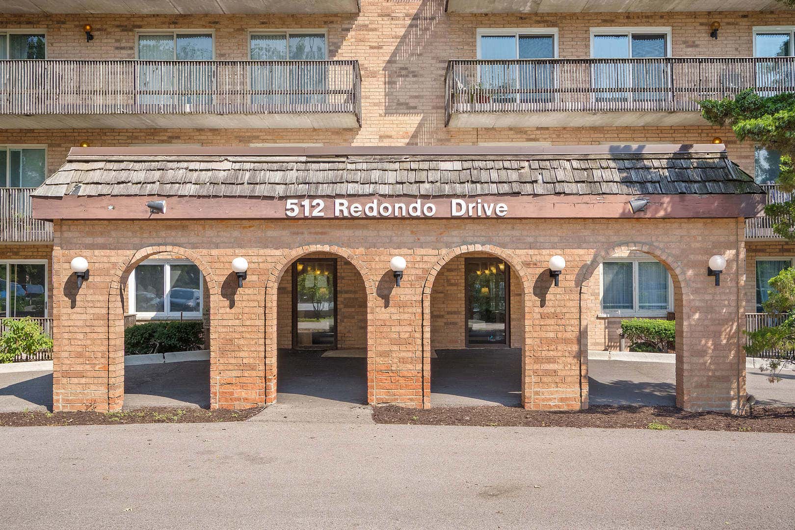 Downers Grove, IL 60516 Downers Grove, IL 60516