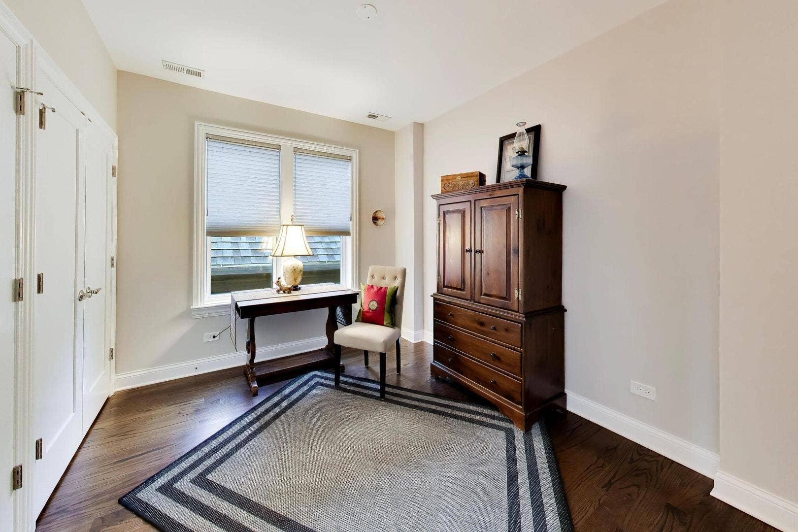 4343 N Hamlin Avenue, Chicago, IL 60618 4343 N Hamlin Avenue, Chicago, IL 60618