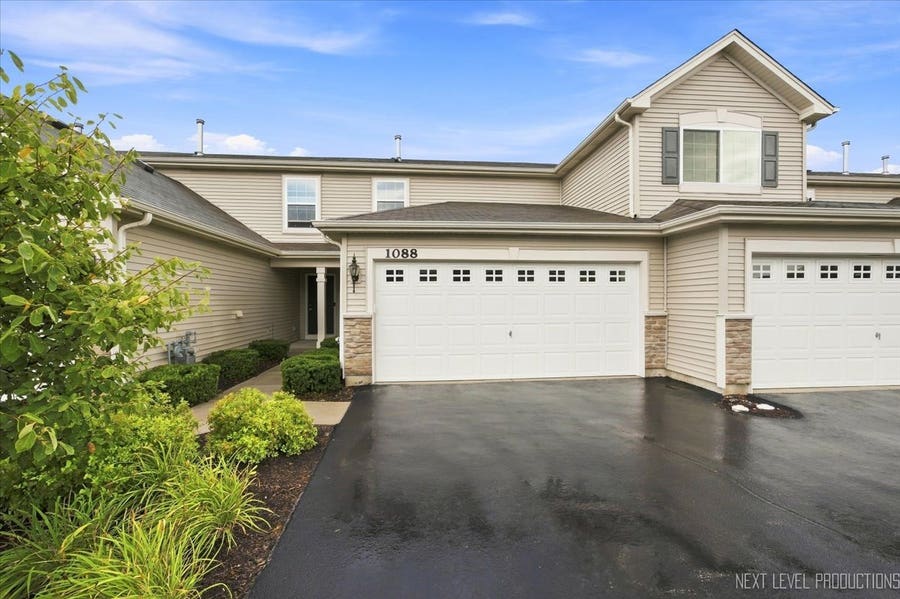 Property photo for 1088 Turin Drive, Hampshire, IL