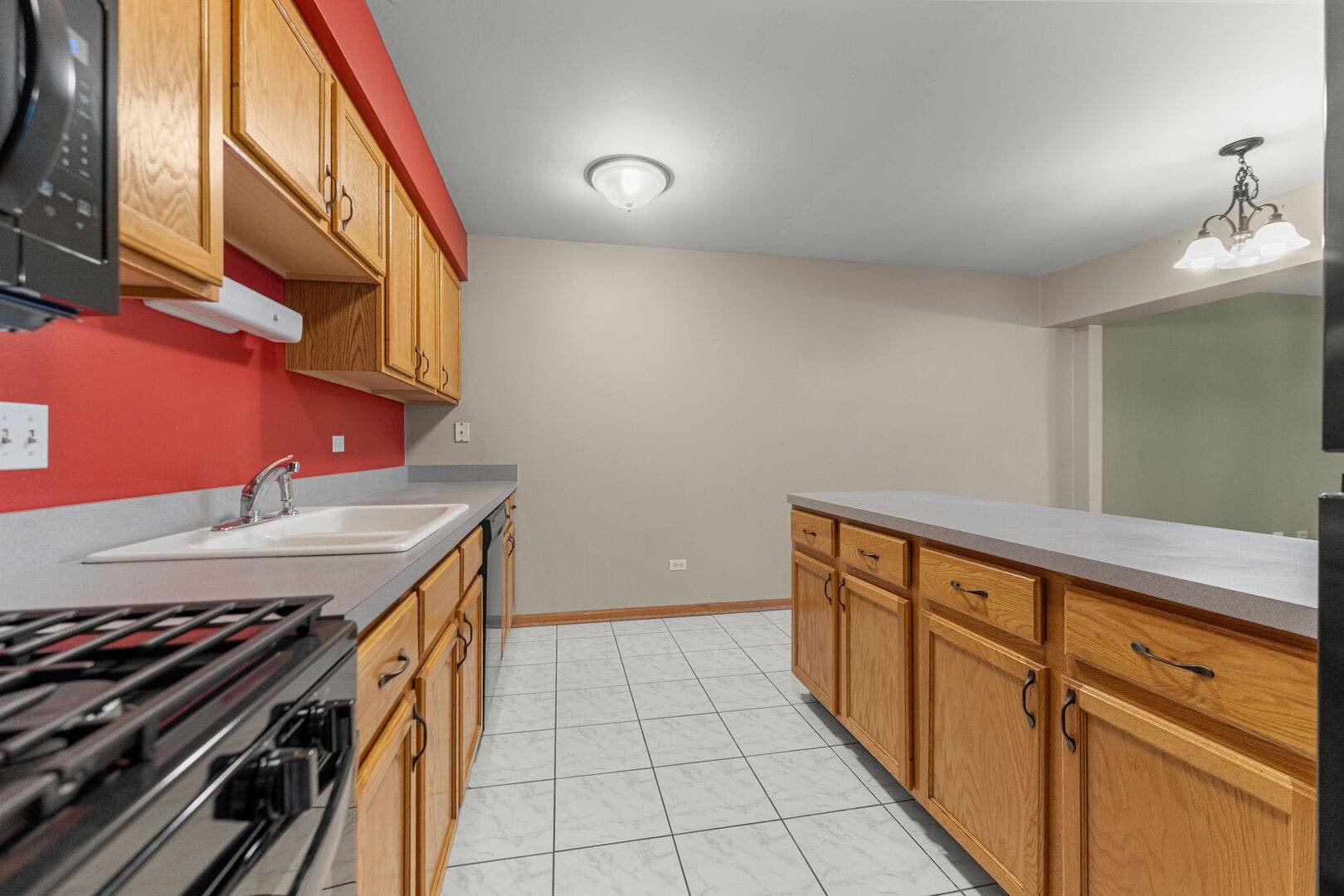 7900 160th Street, Tinley Park, IL 60477