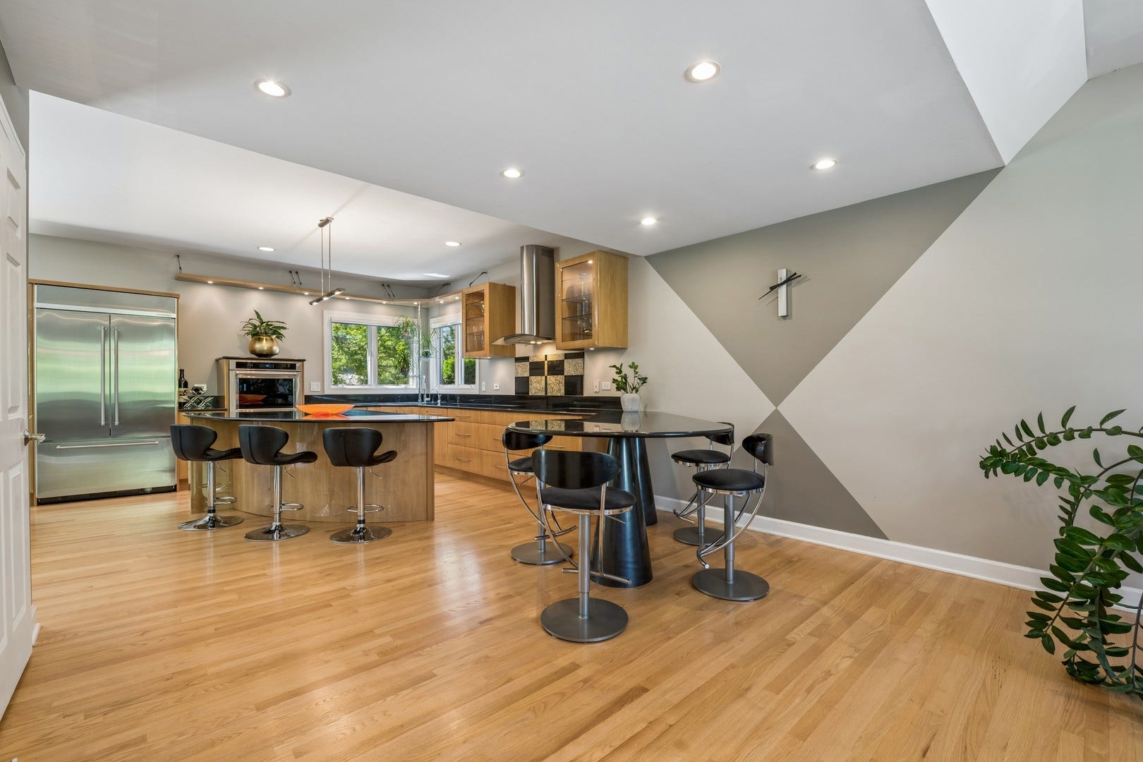 1268 N Palos Avenue, Palatine, IL 60067 1268 N Palos Avenue, Palatine, IL 60067