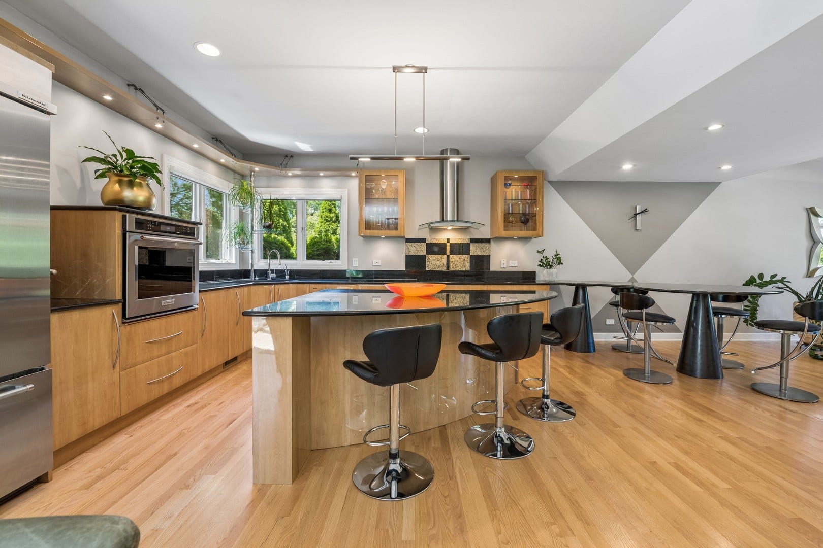 1268 N Palos Avenue, Palatine, IL 60067 1268 N Palos Avenue, Palatine, IL 60067