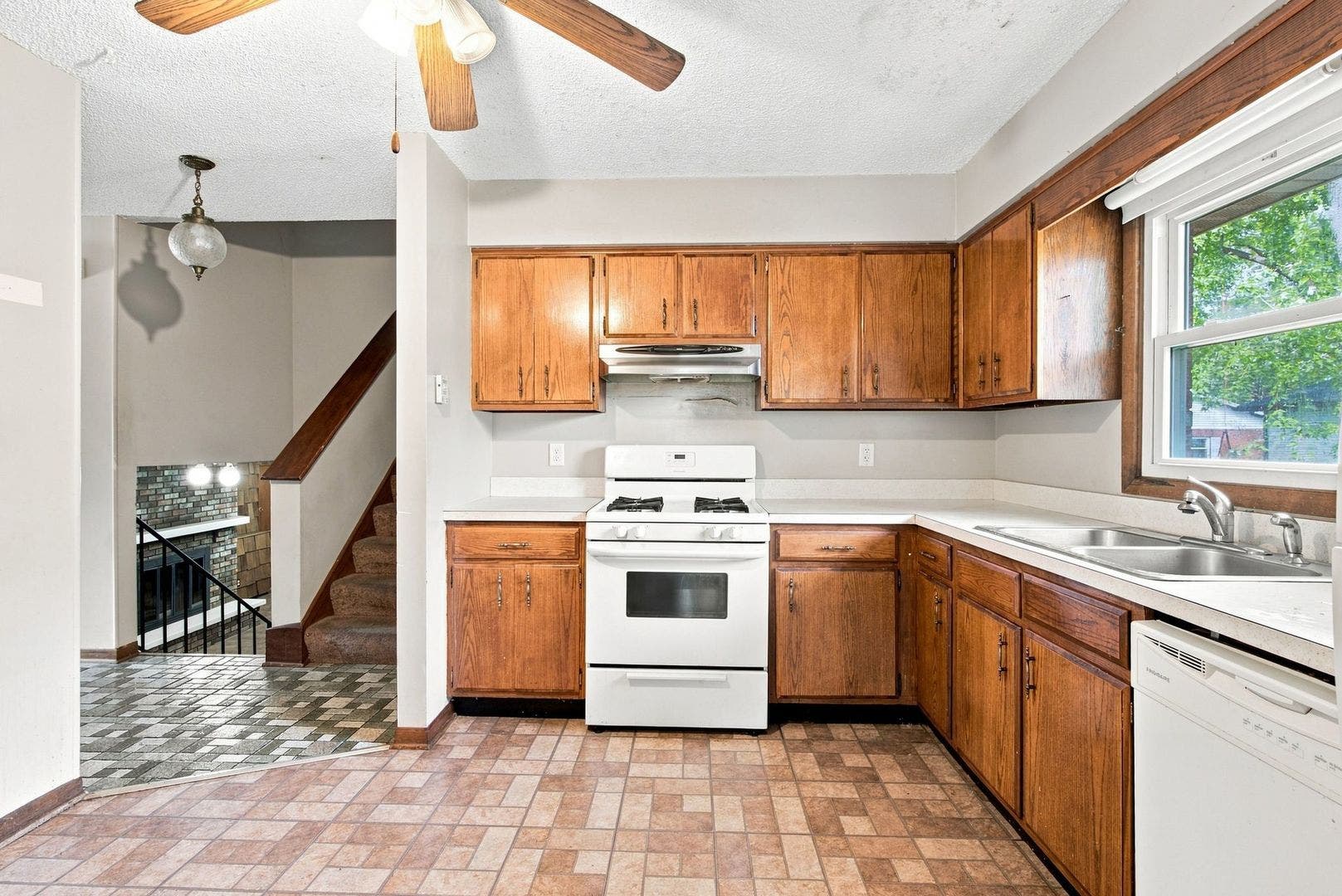 1120 Joel Avenue, Aurora, IL 60505 1120 Joel Avenue, Aurora, IL 60505