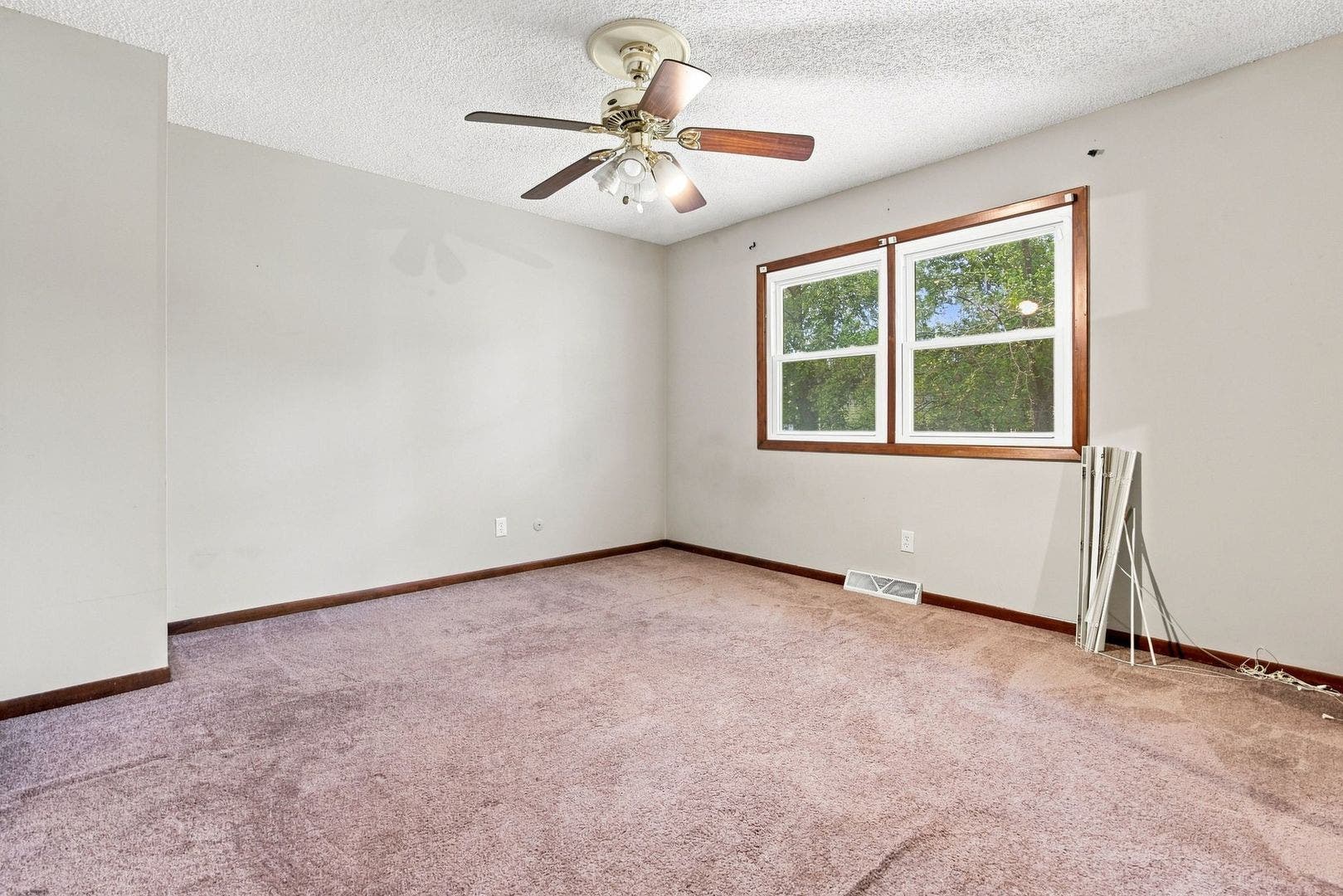 1120 Joel Avenue, Aurora, IL 60505 1120 Joel Avenue, Aurora, IL 60505