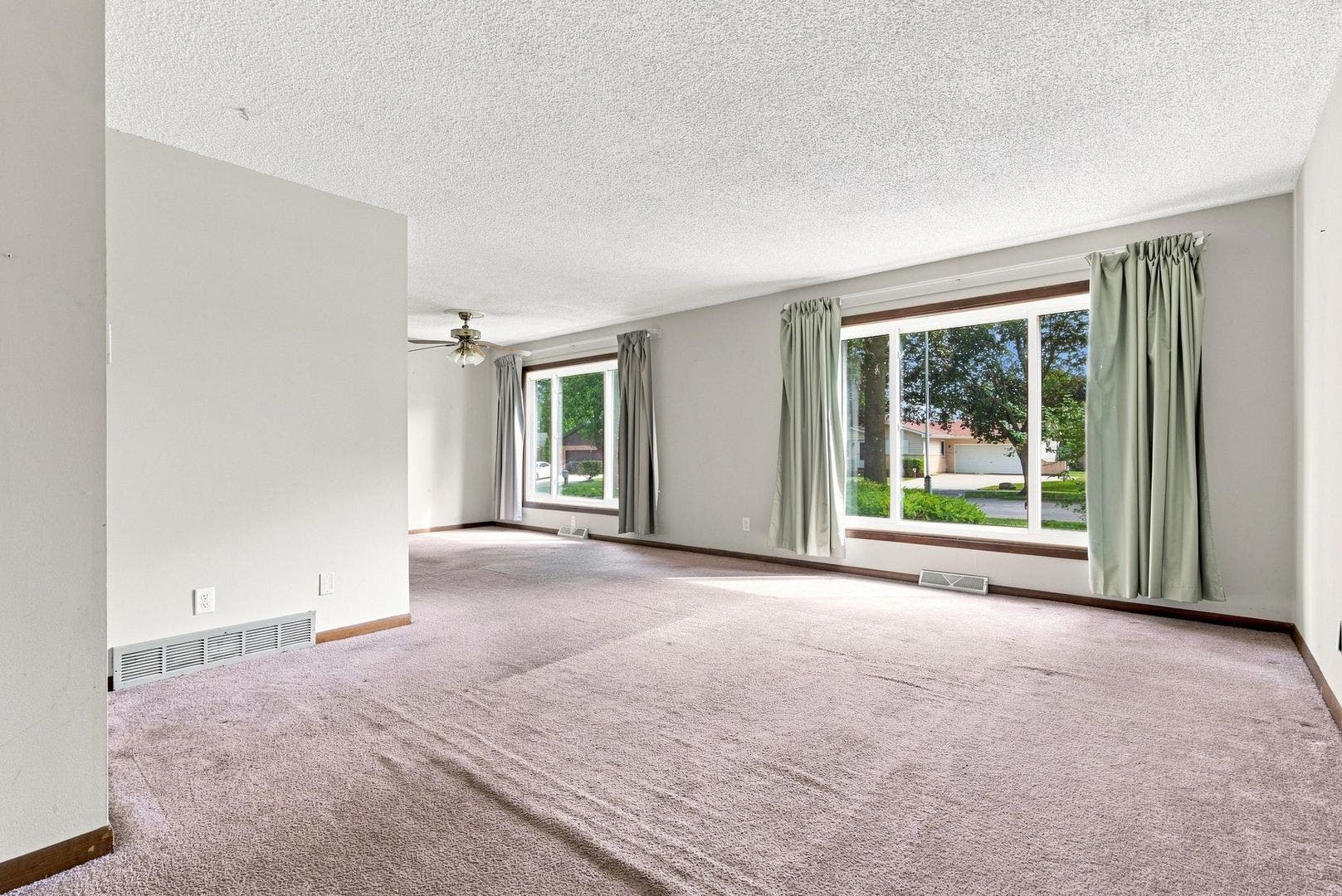1120 Joel Avenue, Aurora, IL 60505 1120 Joel Avenue, Aurora, IL 60505