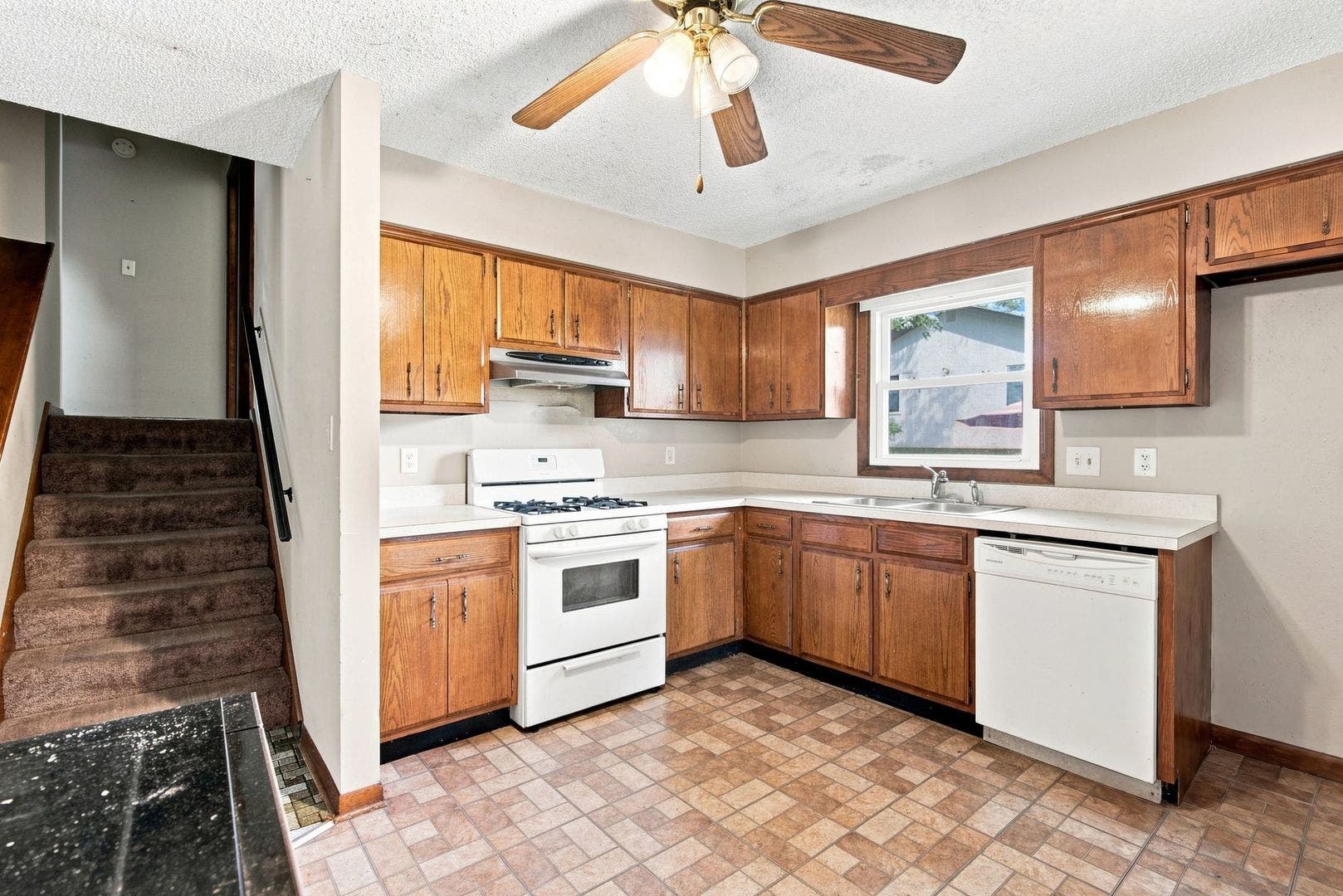 1120 Joel Avenue, Aurora, IL 60505 1120 Joel Avenue, Aurora, IL 60505
