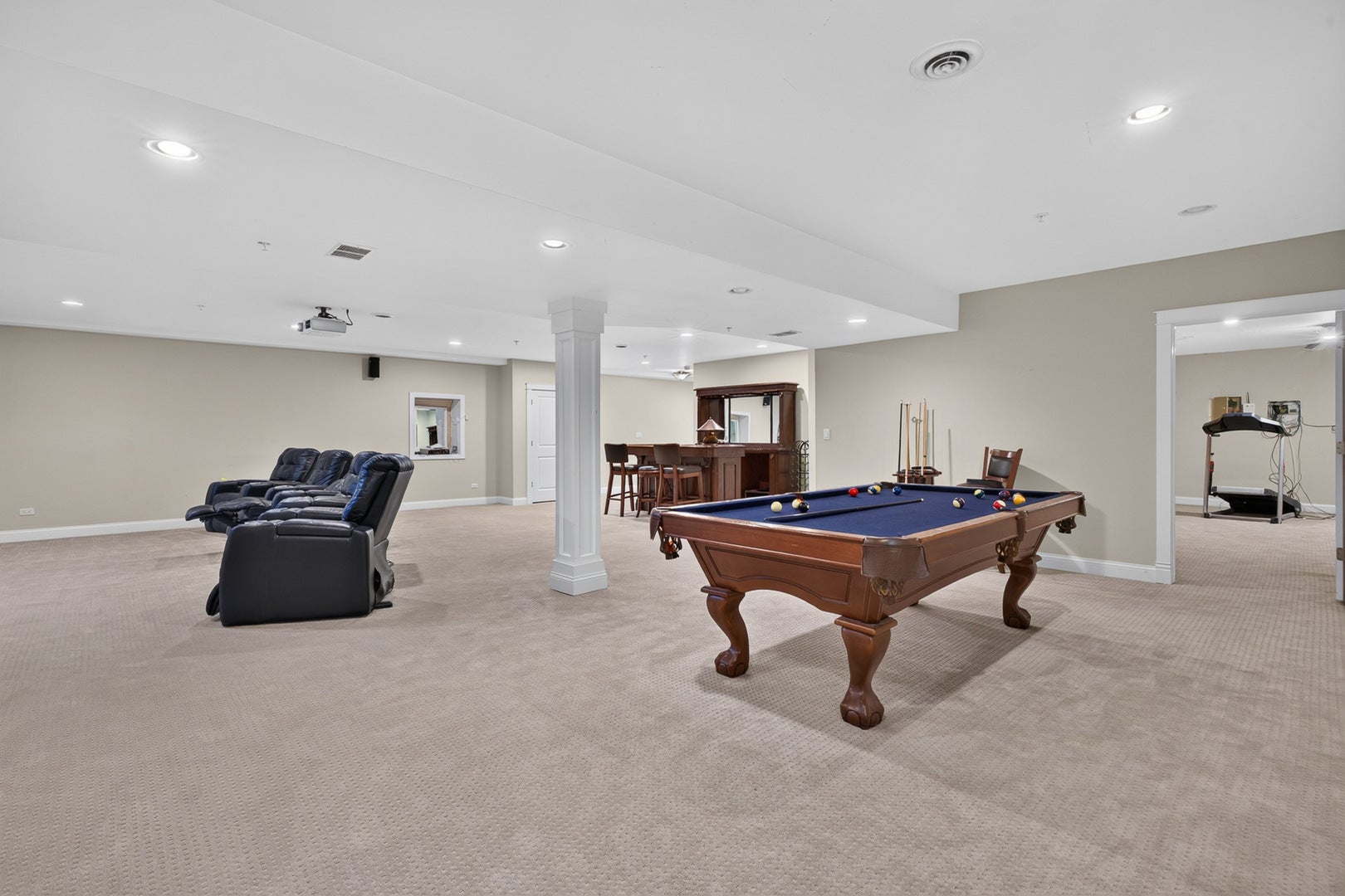 1520 Oakwood Avenue, Highland Park, IL 60035 1520 Oakwood Avenue, Highland Park, IL 60035