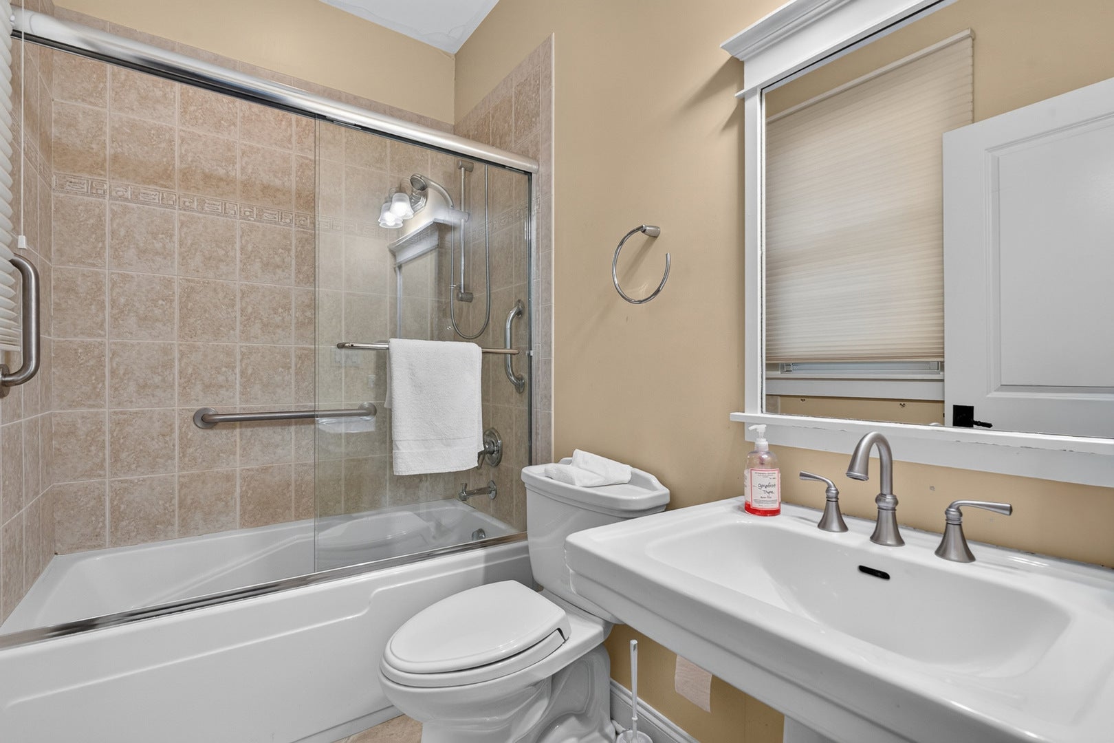1520 Oakwood Avenue, Highland Park, IL 60035 1520 Oakwood Avenue, Highland Park, IL 60035