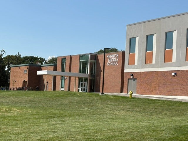 3820 Saratoga Avenue, Downers Grove, IL 60515 Herrick Middle School