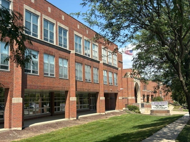 3820 Saratoga Avenue, Downers Grove, IL 60515 Downers Grove North H.S.