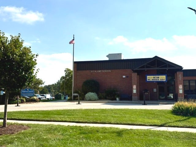 3820 Saratoga Avenue, Downers Grove, IL 60515 Highland Elementary School
