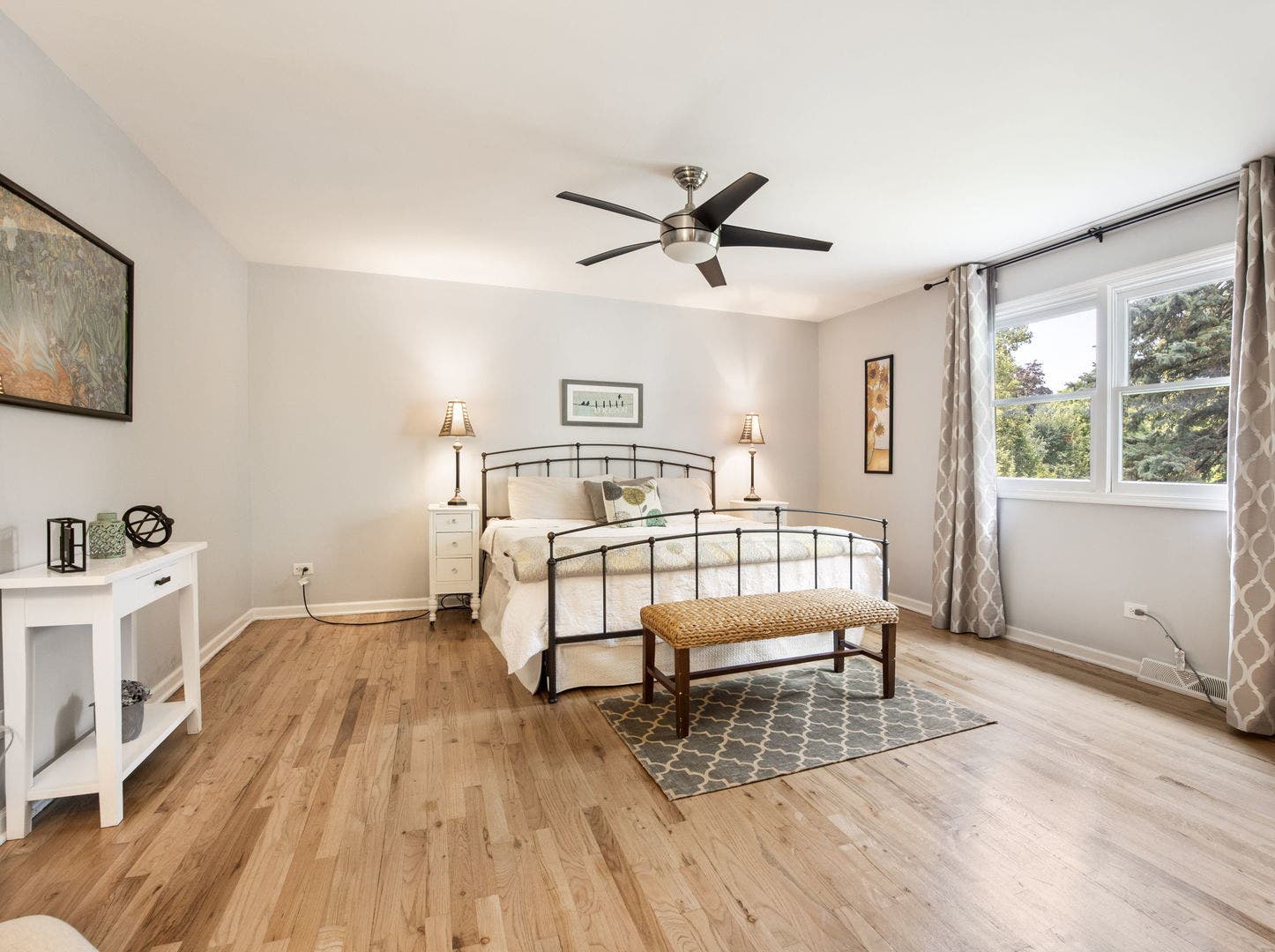 3820 Saratoga Avenue, Downers Grove, IL 60515 Primary bedroom