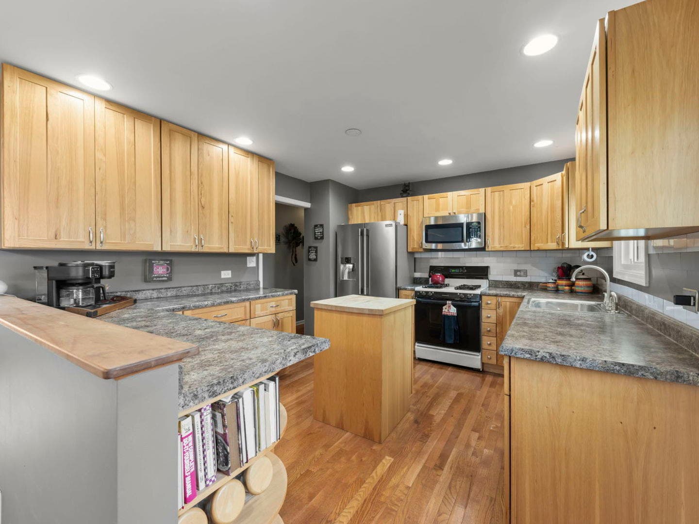 109 Prairie Drive, Minooka, IL 60447 109 Prairie Drive, Minooka, IL 60447