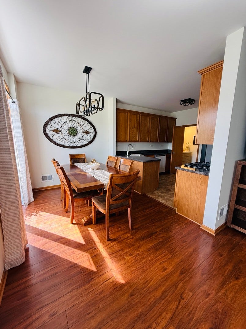 25061 Clare Circle, Manhattan, IL 60442 25061 Clare Circle, Manhattan, IL 60442