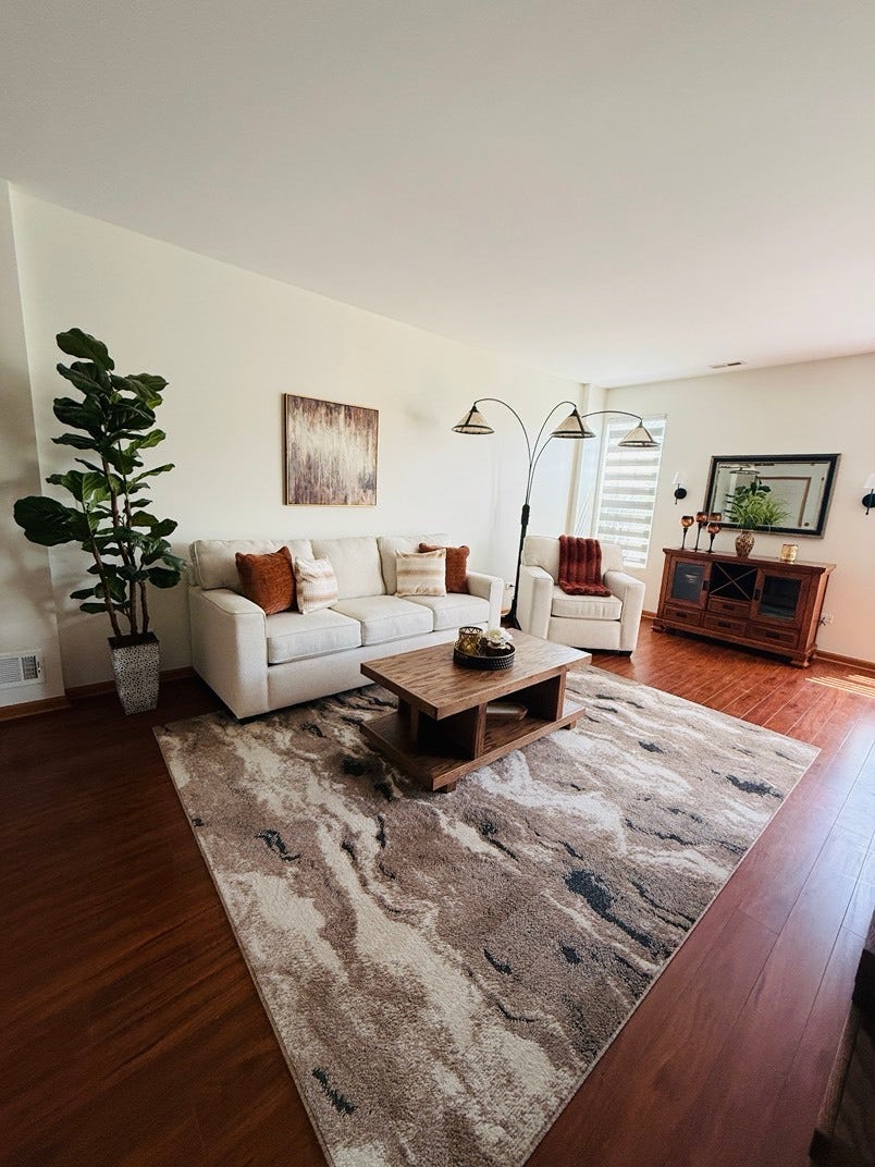 25061 Clare Circle, Manhattan, IL 60442 25061 Clare Circle, Manhattan, IL 60442