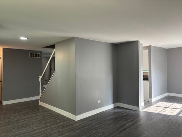 1013 W Briarcliff Road, Bolingbrook, IL 60440