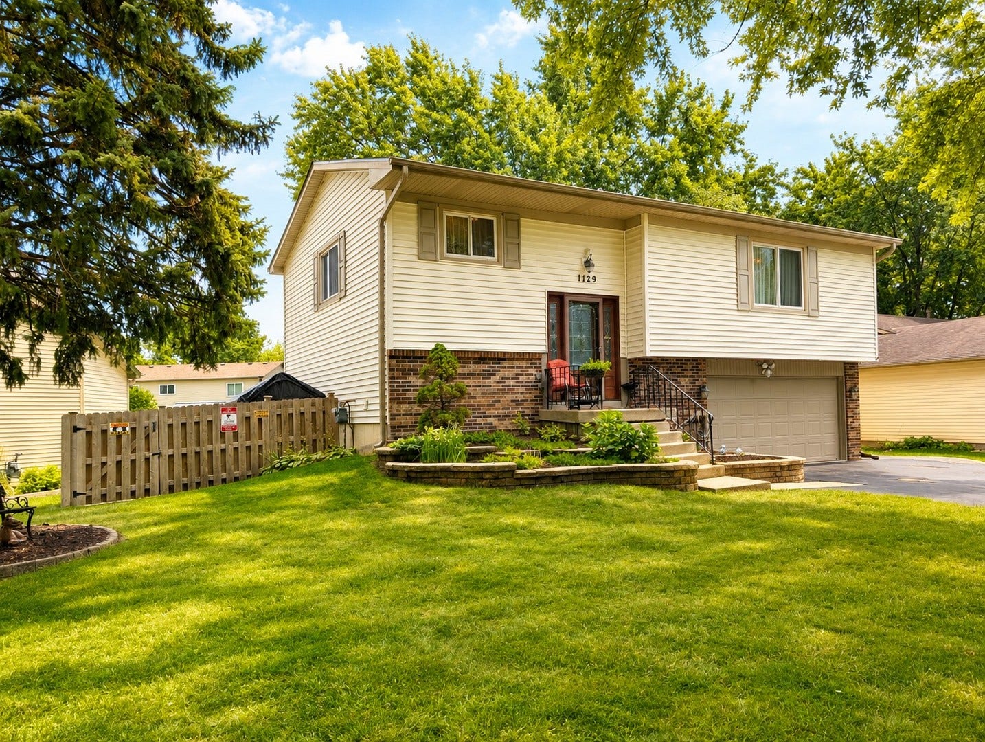 1129 Bramble Avenue, Bolingbrook, IL 60490 1129 Bramble Avenue, Bolingbrook, IL 60490
