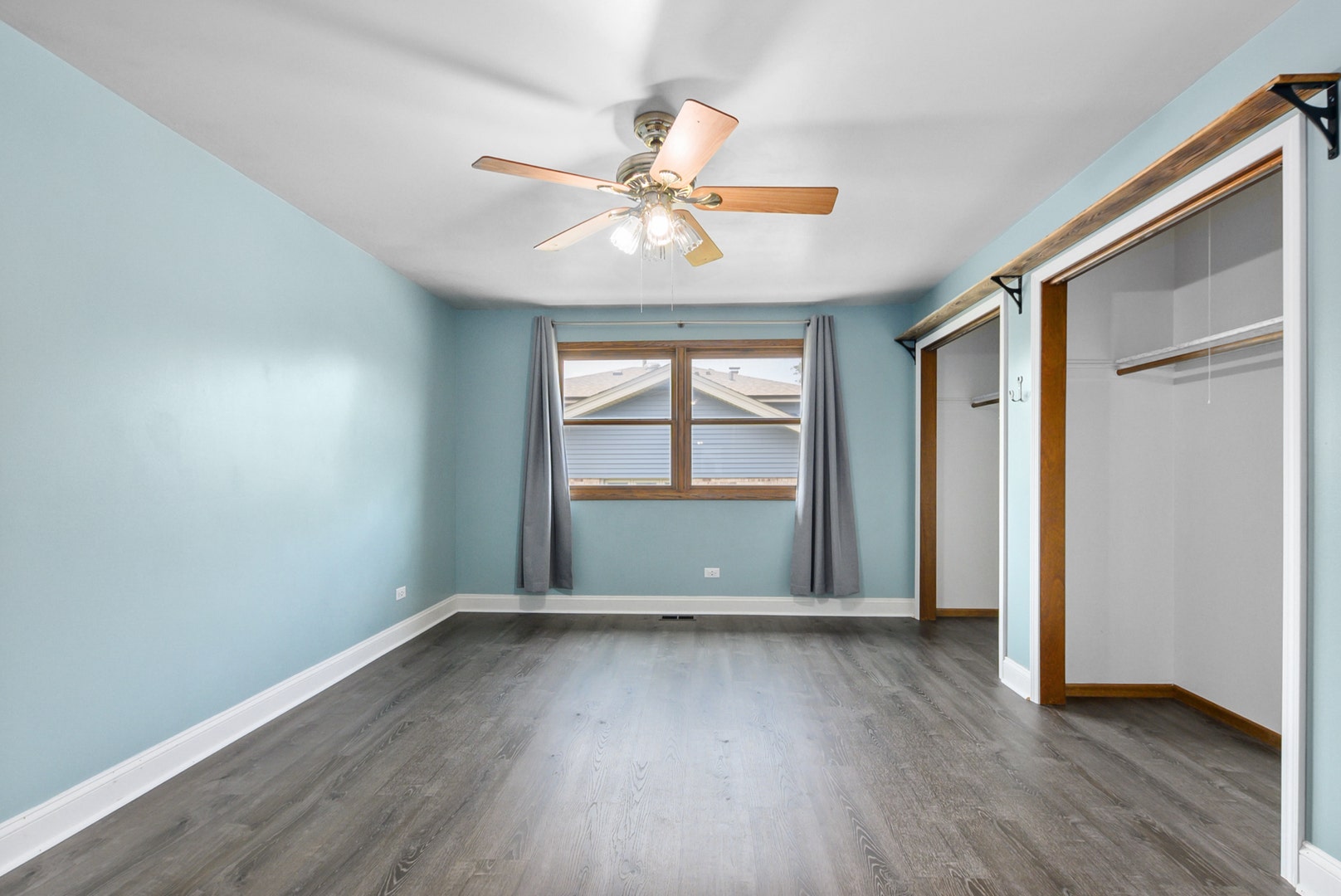 11672 Glenview Drive, Orland Park, IL 60467 11672 Glenview Drive, Orland Park, IL 60467