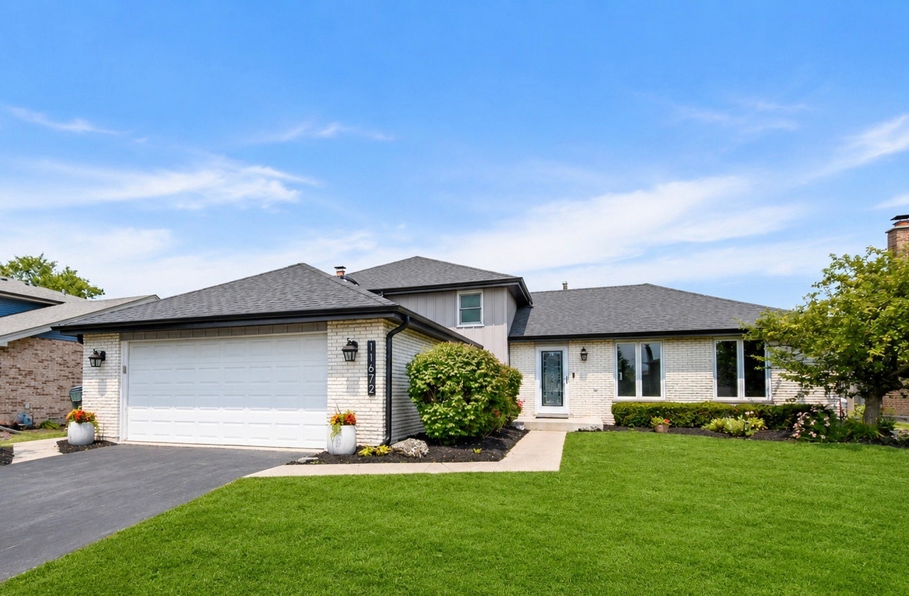 11672 Glenview Drive, Orland Park, IL 60467 11672 Glenview Drive, Orland Park, IL 60467