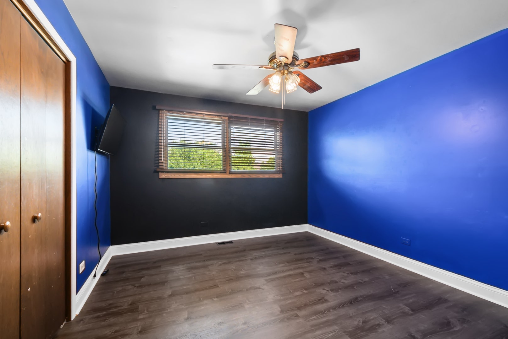 11672 Glenview Drive, Orland Park, IL 60467 11672 Glenview Drive, Orland Park, IL 60467