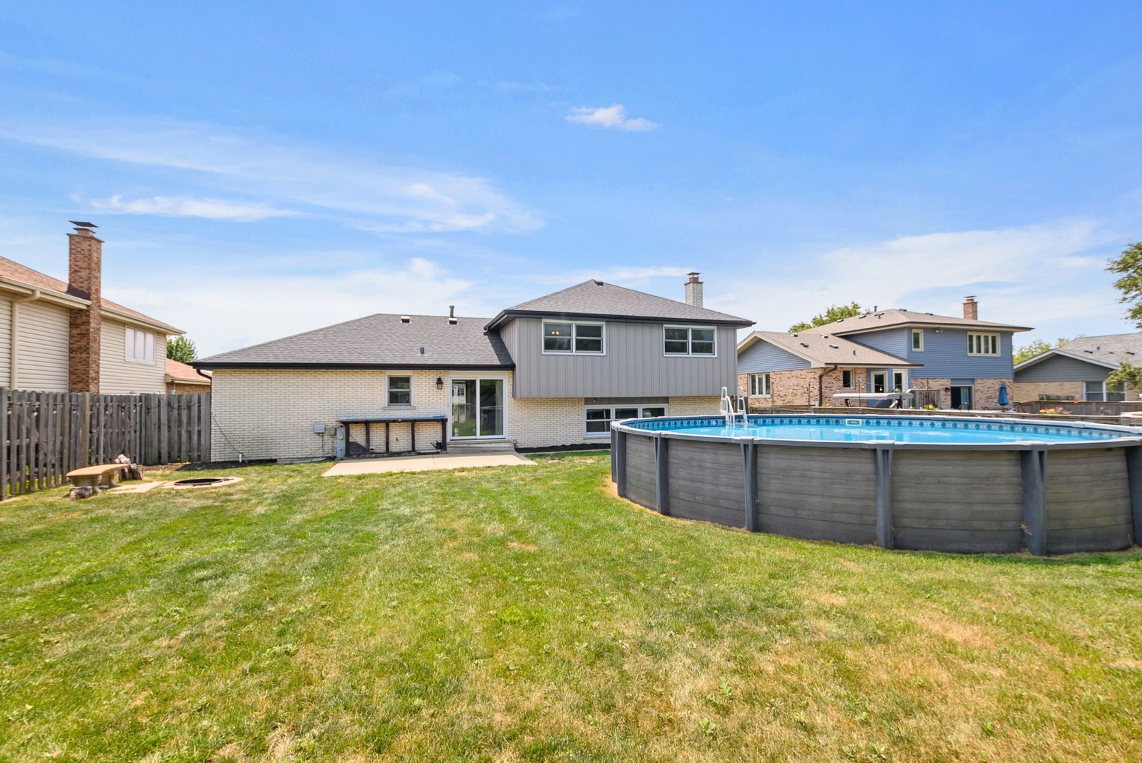 11672 Glenview Drive, Orland Park, IL 60467 11672 Glenview Drive, Orland Park, IL 60467