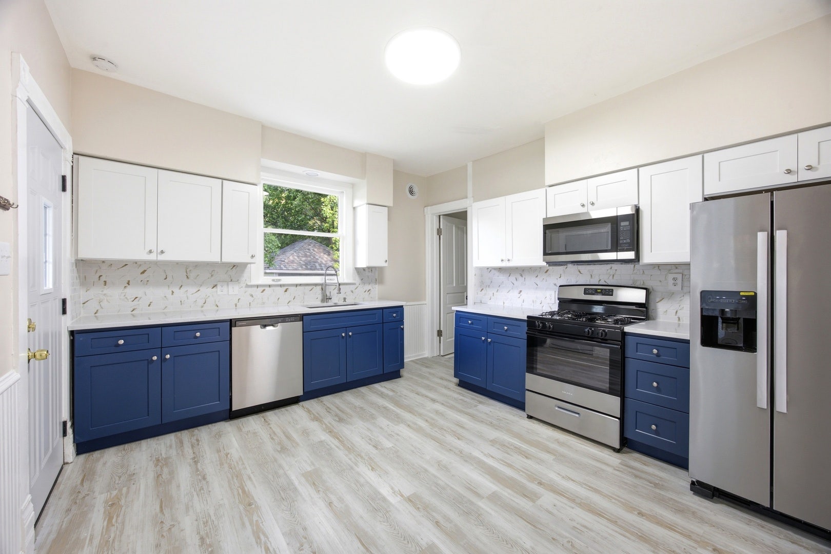340 Moseley Street, Elgin, IL 60123 340 Moseley Street, Elgin, IL 60123