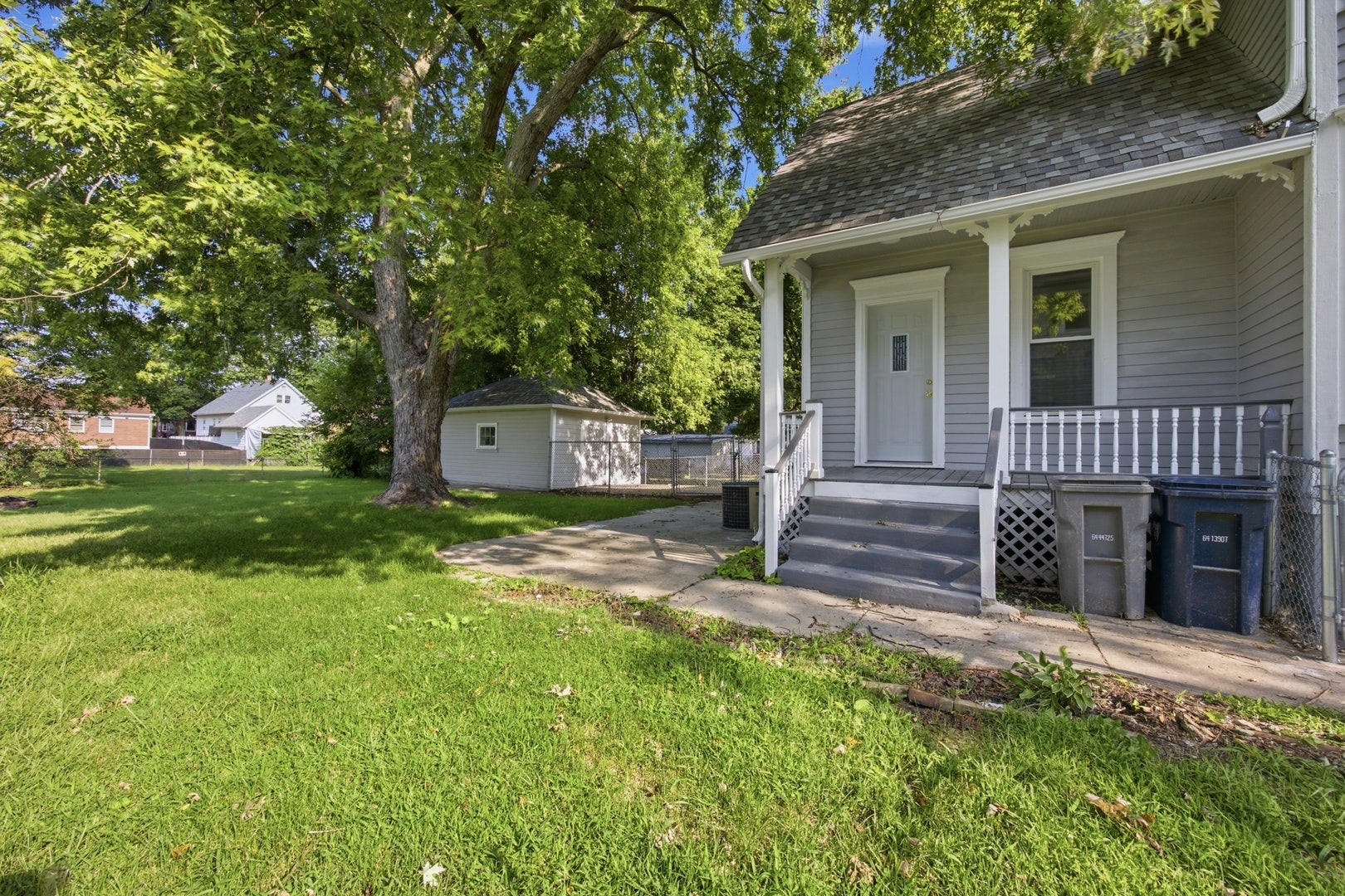340 Moseley Street, Elgin, IL 60123 340 Moseley Street, Elgin, IL 60123