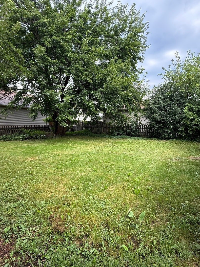 1711 Corregidor Street, Joliet, IL 60435 1711 Corregidor Street, Joliet, IL 60435