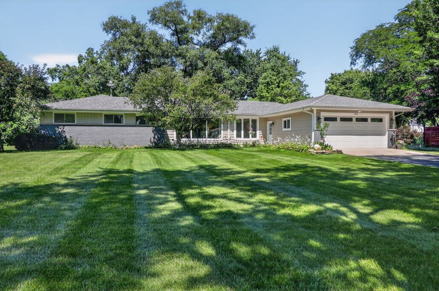 Property photo for 4218 Seeley Avenue, Downers Grove, IL