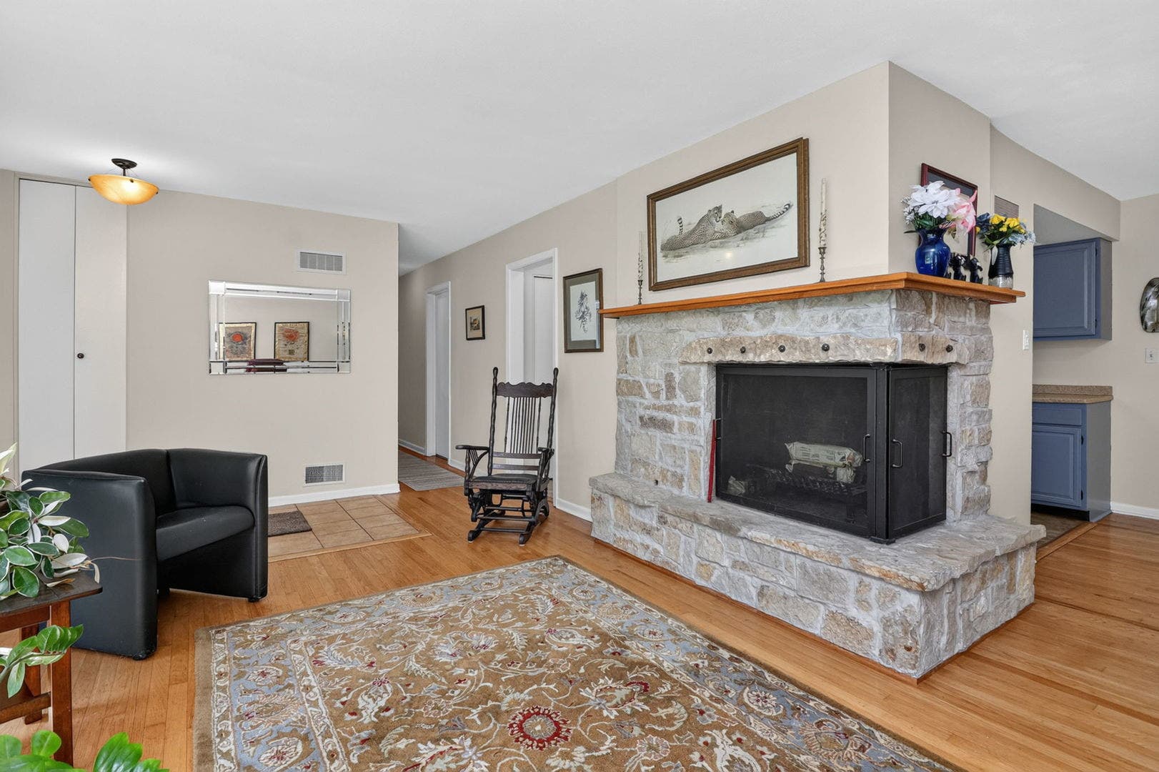 4218 Seeley Avenue, Downers Grove, IL 60515