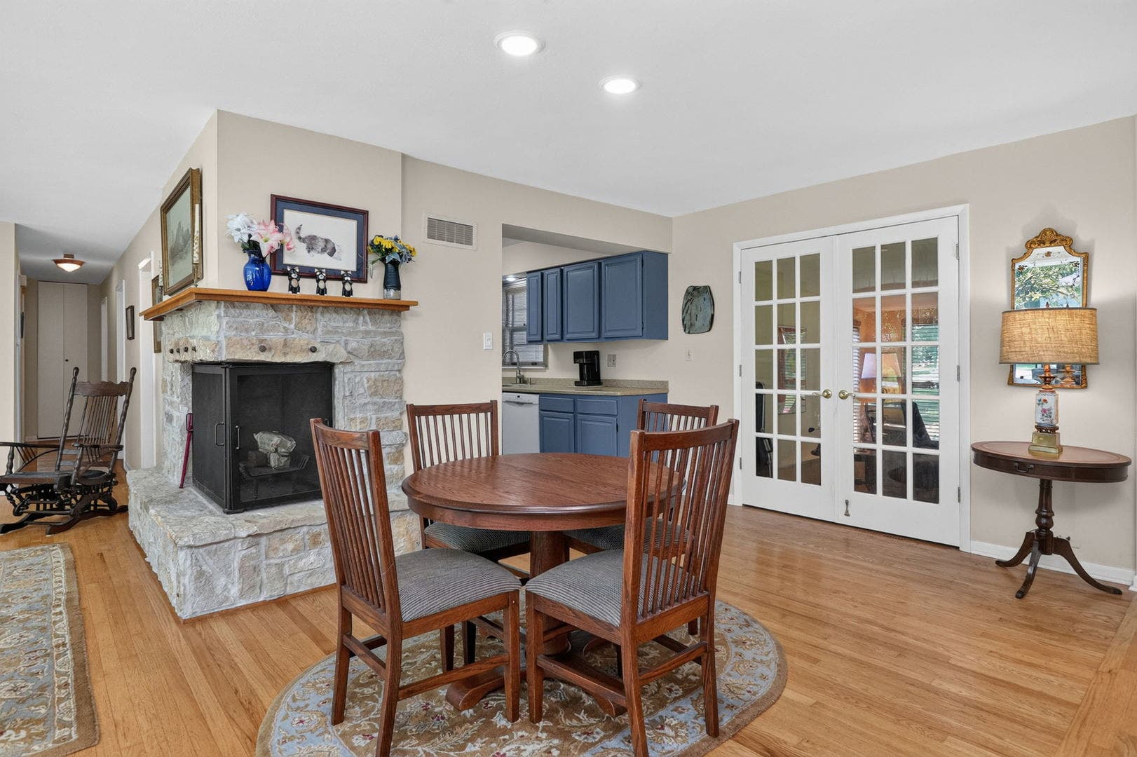 4218 Seeley Avenue, Downers Grove, IL 60515