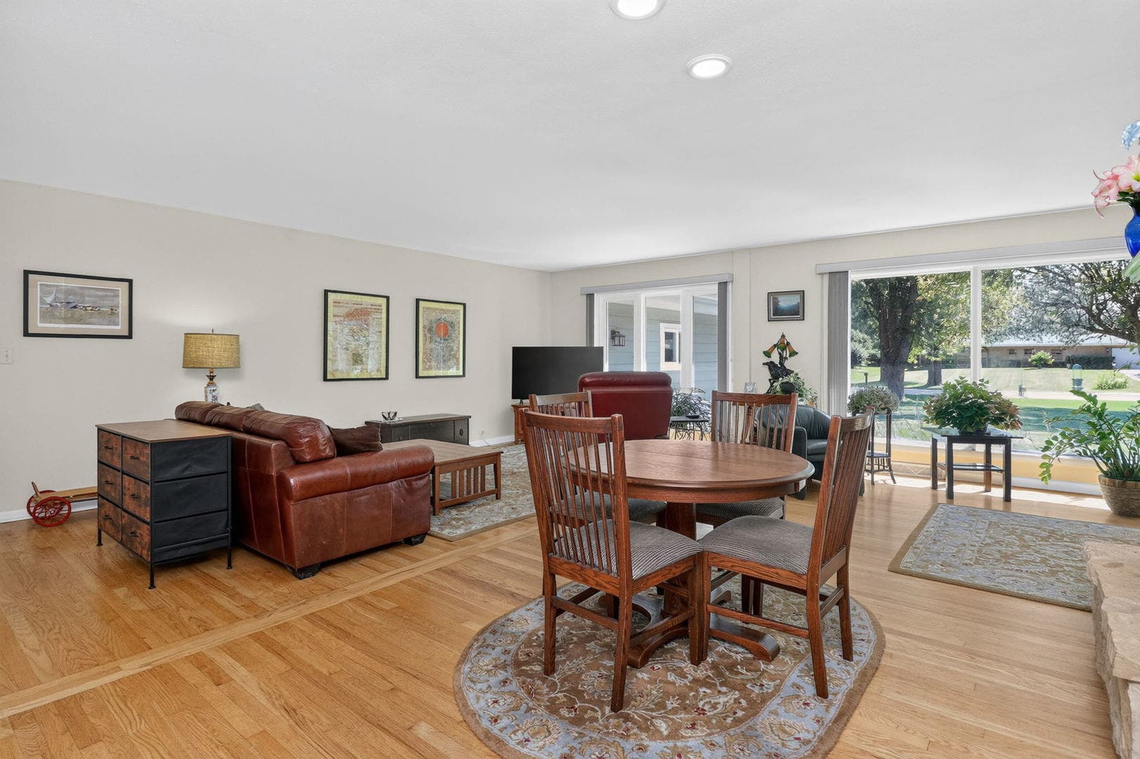 4218 Seeley Avenue, Downers Grove, IL 60515